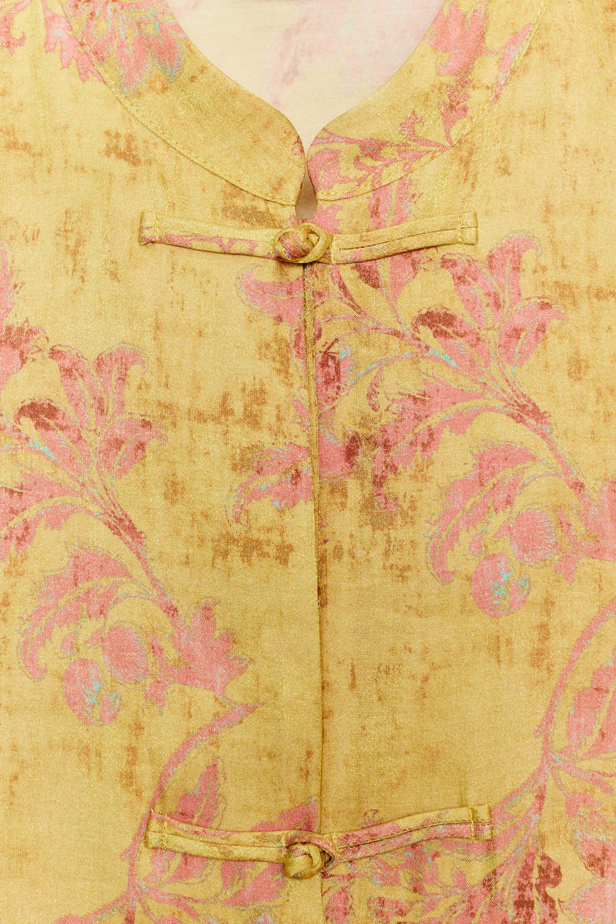 CHEMISE À IMPRIMÉ FLEURI ET BRANDEBOURGS